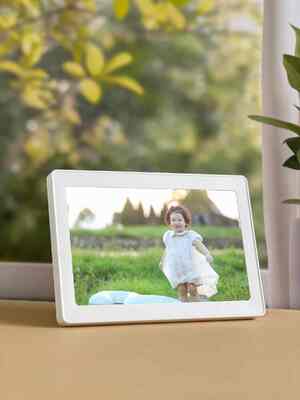 Good price 10.1 Inch WiFi Capacitive Touch Digital Photo Frame with 1280×800 Resolution and Multi-Color Shell online